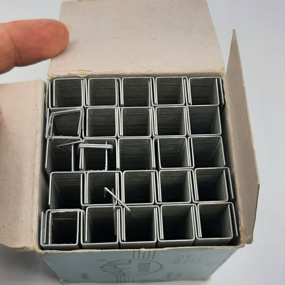 Vintage Apsco A9 Stapler Isaberg AB Hestra Sweden With 2 Boxes Staples - Picture 8 of 8